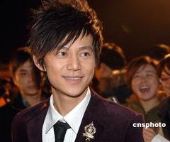 舞美师爆料何炅视频下载,揭秘幕后精彩瞬间